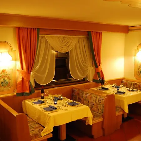 Hotell Cristina 3*